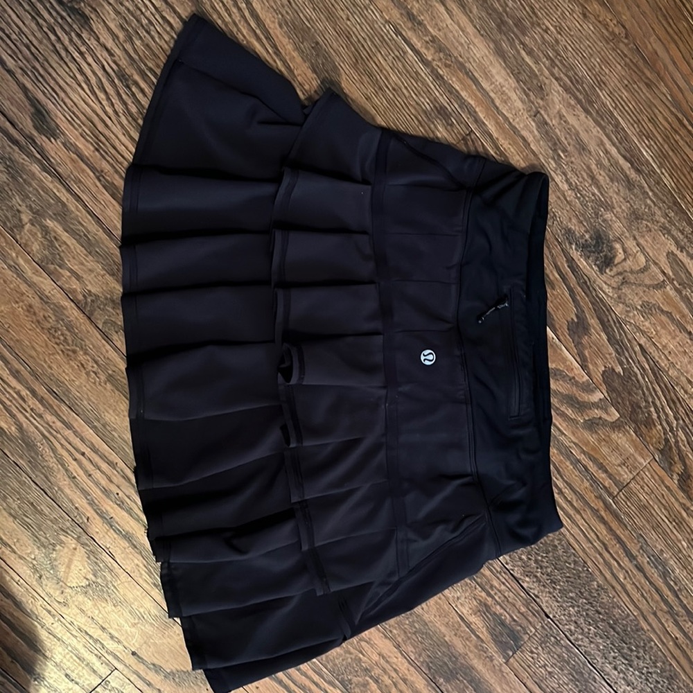 Black lululemon tennis skirt